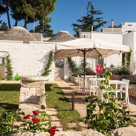 Trulli In Corte อัลเบโรเบลโล ภายนอก รูปภาพ