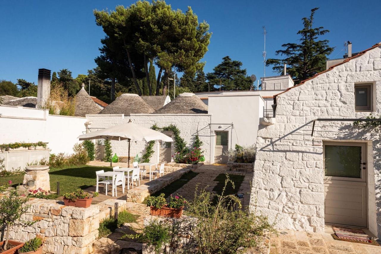 Trulli In Corte อัลเบโรเบลโล ภายนอก รูปภาพ