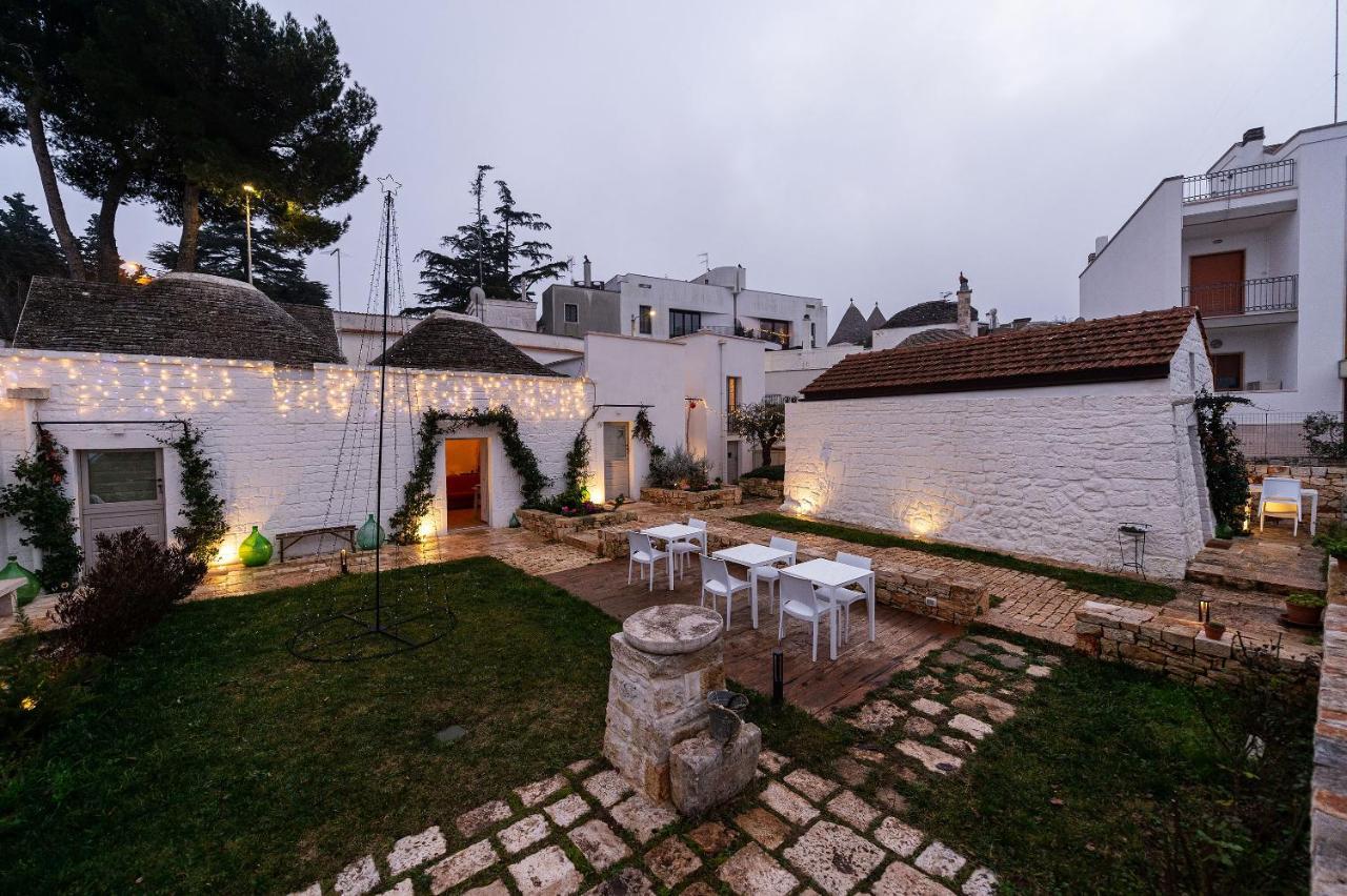 Trulli In Corte อัลเบโรเบลโล ภายนอก รูปภาพ